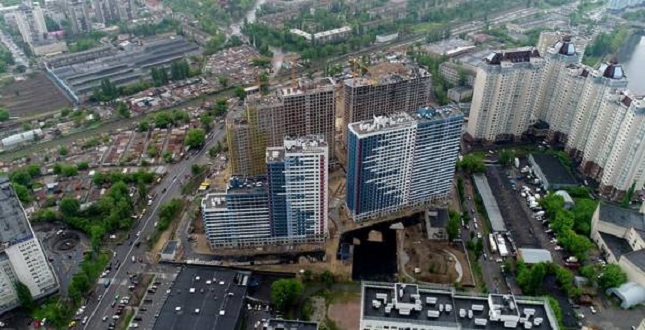 Київ прийняв у власність територіальної громади міста три теплові мережі на Лівобережній