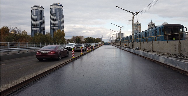 1 листопада відкриють рух автопроїздами мосту Метро через Русанівську протоку