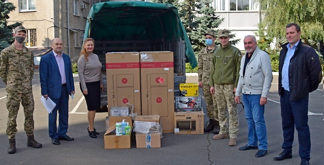 Підшефній військовій частині надано благодійну допомогу підприємствами промисловості, торгівлі та меценатами району