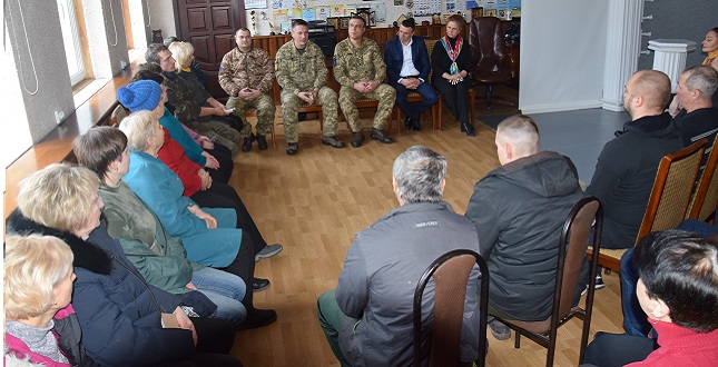 Співробітників ТОВ «Київміськвторресурси» ознайомили з особливостями вступу до лав Територіальної оборони Дніпровського району