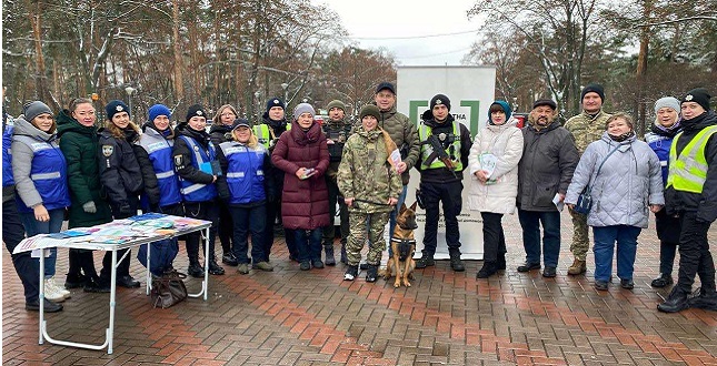 В рамках Всеукраїнської акції «16 днів проти насильства» в парку «Перемога» пройшов інформаційний захід