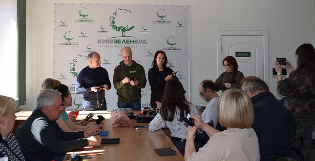Працівників КП УЗН Дніпровського району навчали надавати невідкладну допомогу до приїзду медиків