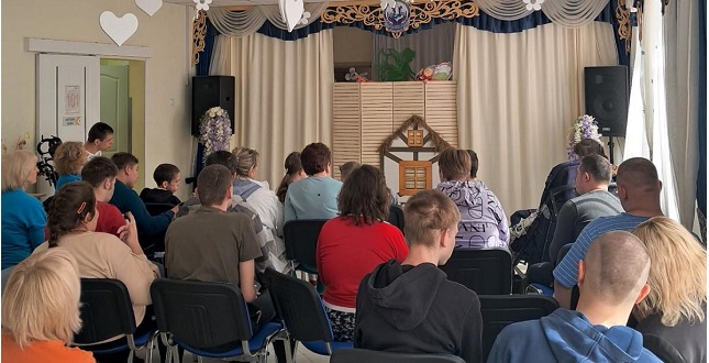 Вихованці Центру комплексної реабілітації для осіб з інвалідністю Дніпровського району переглянули лялькову виставу