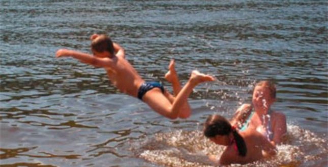 У Києві визначено 11 водойм, де можна купатися