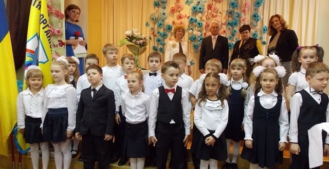 Голова Дніпровського району Петро Онофрійчук привітав учнів та вчителів зі святом «Останнього дзвоника»